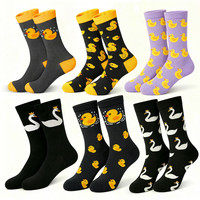 Chaussettes en coton unisexes Jingwen OEM personnalisées, motif canard jaune mignon, chaussettes fantaisie amusantes en jacquard, chaussettes décontractées amusantes