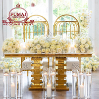 Table de mariage personnalisable moderne avec plateau en verre blanc et structure en acier inoxydable doré pour hôtel et usage extérieur