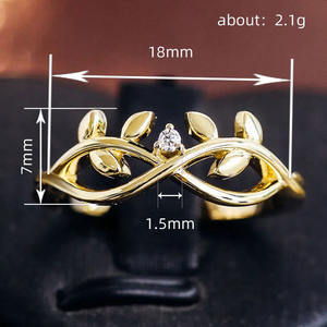 Anello da Donna in Oro Giallo con Diamante Taglio Brillante Rotondo Colore G Naturale Stile Romantico per Fidanzamento - Product Image 4
