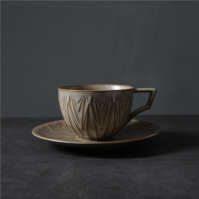 ถ้วยกาแฟ202-a + จานรองสีเทา250มล. (บรรจุภัณฑ์ผ้าฝ้ายมุก)