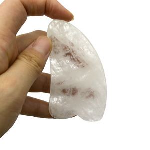 Cristal <span class=keywords><strong>de</strong></span> cuarzo transparente Natural Jade Gua Sha Herramienta <span class=keywords><strong>de</strong></span> masaje <span class=keywords><strong>SPA</strong></span> Stone Guasha <span class=keywords><strong>para</strong></span> <span class=keywords><strong>hombres</strong></span> y mujeres <span class=keywords><strong>para</strong></span> reducir líneas finas y arrugas - Product Image 4