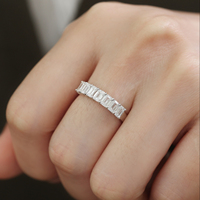 Offre Spéciale 7 pierres bague en argent Sterling 925 0.3ct 3*4mm émeraude Moissanite bague éternité coeur émeraude bague
