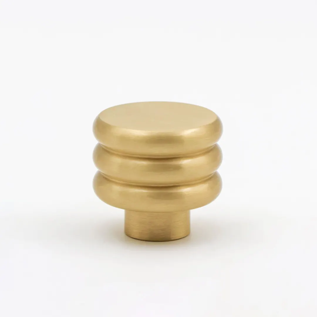 Manopola moderna in solido ottone spazzolato manici per cassetti da cucina accessori per mobili manopola con Design filettato in oro