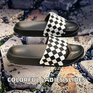 Sandalias de PVC con Diseño a Cuadros, Suela Antideslizante de EVA, Pantuflas de Verano para Interiores y Exteriores, Diseño de Punta Abierta - Product Image 2