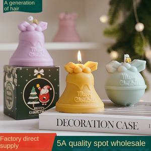 Candele Profumate Natalizie all'Ingrosso Fatte a Mano in Cera Cilindrica con Fragranze di Origano, Narciso e Camomilla - Regalo Artigianale per il Commercio Transfrontaliero - Product Image 1