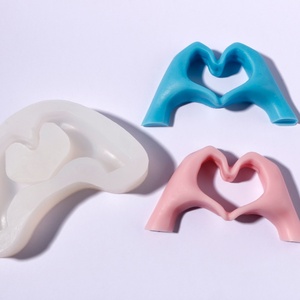 Moule en silicone en gros pour la Saint-Valentin, motif geste d'amour, pour bougies parfumées et résine - Product Image 5
