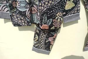 ชุดนอนผ้าคอตตอนผสมแขนยาวพิมพ์ลายตามสั่งสำหรับฤดูใบไม้ผลิ/ฤดูร้อน/ฤดูใบไม้ร่วง แบบสองชิ้น ระบายอากาศได้ดี แห้งเร็ว - Product Image 4