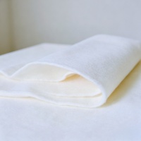 Tissu non tissé 100% aramide, 150 g/m², 150 cm, jaune, résistant au feu, isolation thermique, tissu non tissé