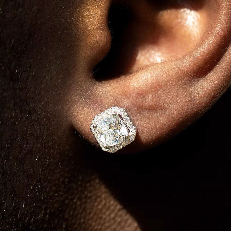 White Mossanite-2.0ct