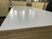Panneau de construction OSB 3 imperméable 4x8 pour toiture, 12mm 16mm 18mm, avec surface finie, certifié CE, design moderne