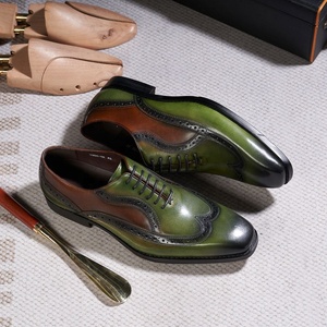 Chaussures habillées pour hommes XuanWu A655, style anglais, à enfiler, en cuir véritable, avec motif floral sur la pointe, légères et respirantes - Product Image 4
