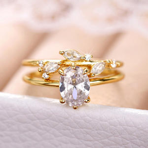 Anello di fidanzamento da donna Q682 in oro massiccio 18 carati con diamante taglio ovale, montatura a griffe, design a pianta, gioielleria raffinata - Product Image 2