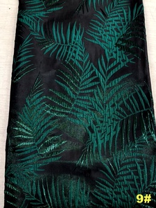 Tela Brocada Jacquard Metálica de 143 g/m² para Confección de Vestidos, Patrón de Hojas en Relieve, Poliéster de Lujo para Faldas, Trajes y Manualidades - Product Image 6