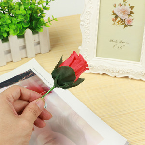 Rosa de Tela Roja, Regalo de San Valentín para Adolescentes de 7 a 14 Años, Personalizable con Muestra - Product Image 2