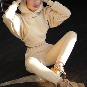 Personnalisé Été Casual Survêtement 2 Pièces Femme, Ensemble Court Femmes Costume Plissé Dames Ensembles/ - Product Image 5