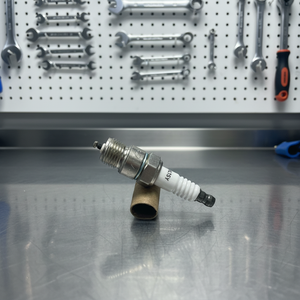 หัวเทียน<span class=keywords><strong>ราคา</strong></span>ถูก Champion รุ่น BL15Y หัวเทียนเครื่องยนต์ Bl15y ขายส่งสำหรับเครื่องจักรทำสวน เครื่องจักรกลการเกษตร - Product Image 2