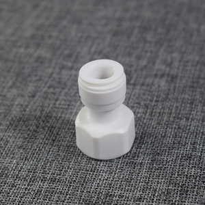 Conector de filtro de agua con rosca interna de 4/8 pulgadas a adaptador de tubería de 3/8 PE KM43N de plástico de conexión rápida - Product Image 1