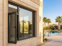 Ventana Abatible de Aluminio RG70 de 70 mm con Rotura de Puente Térmico, Doble Acristalamiento de Aleación Primaria de 1.8 mm, Garantía de 5 Años, Ideal para Villas en Arabia Saudita