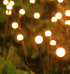 Lampes solaires LED extérieures à effet luciole, étanches, oscillantes, pour la décoration des parcs, allées, cours et terrasses - Product Image 1
