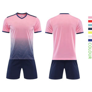 Özel Tasarım Unisex Yetişkin Futbol Forması Şort Takımı 2024 %100 Polyester Nefes Alabilen Hızlı Kuruyan Hafif Özel Oyuncu İsimleri/Takım - Product Image 1