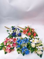 Meilleures ventes en gros : Bouquet de fleurs artificielles mixtes (lys et roses) pour décoration extérieure, funérailles et cimetières