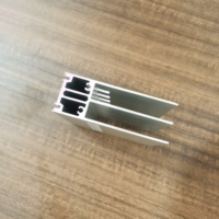Radiateur électronique en aluminium extrudé sur mesure à structure à ailettes rectangulaires, usiné CNC et fraisé