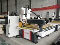 Meubles CNC Routeur Travail du bois Servo Moteur Scie de coupe 3 en 1 Scie circulaire avec Robot Machine de découpe pour menuiserie