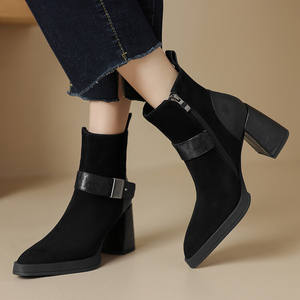 Botas de tacón grueso de una sola pieza, impermeables, antideslizantes, informales, de cuero vacuno de primera calidad, duraderas, de color liso, estilo retro, con cinturón decorativo, las más vendidas. - Product Image 3