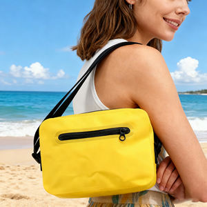 Sac fourre-tout étanche en PVC, trousse de maquillage imperméable, sac banane bandoulière pour téléphone, design sportif, compatible multi-marques, sac de natation pour téléphone - Product Image 1