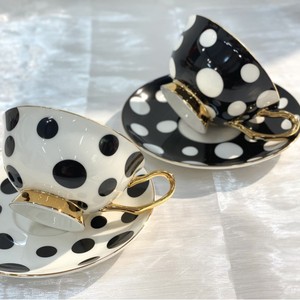 Tazza da Caffè Moderna Minimalista a Pois Bianchi e Neri, Tazza per Latte Stile Hepburn, Tazza da Tè in Ceramica, Tazza Rossa per Tè, Ideale per il Tè del Pomeriggio tra Amiche - Product Image 3