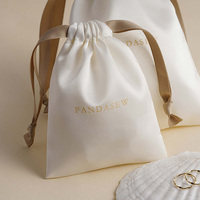 Sac de rangement en satin personnalisé avec cordon de serrage pour perruques et masques oculaires, pour l'exportation, petites séries acceptées, emballage avec logo personnalisé