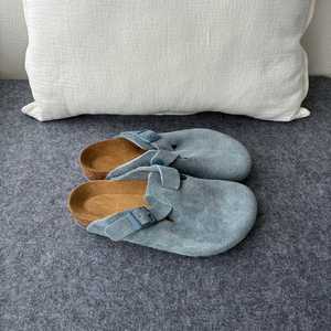 รองเท้าแตะแบบสวม ดีไซน์เนอร์ คุณภาพสูง หนังแท้ สไตล์แฟชั่น สำหรับฤดูร้อน เหมาะสำหรับชายและหญิง ใส่สบาย เหมาะกับชายหาด - Product Image 1