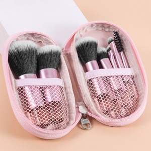 Ensemble de 10 mini pinceaux de maquillage Kabuki, manche court en cristal, poils synthétiques, emballage en pochette portable pour usage professionnel - Product Image 6