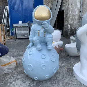 Estatua de astronauta gris para niños, modelo de dibujos animados de cielo estrellado, adornos artesanales de resina para exteriores, fábrica personalizada de dibujos animados