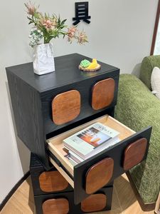 Armoire Carmen de style moderne du milieu du siècle, en bois massif, pour le rangement latéral des meubles de maison, design rétro - Product Image 5