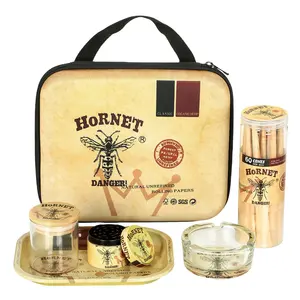 Custom High Quality Smoking kit 4 em 1 Set Grinder Rolling Tray Conjuntos De Fumar Cinzeiro De Vidro