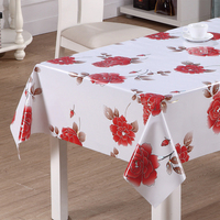 Nappe en PVC RNPT avec des brindilles de roses roses imprimées au laser sur une surface blanche et un dos en tissu pour la salle à manger