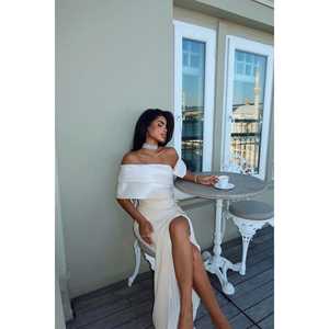 ชุดราตรีทรงเอไลน์หรูหรา สีเบจ ไซส์ XS แบบเอ็มไพร์ แต่งระบายเป็นชั้นๆ ประดับด้วยคริสตัล ไข่มุก กลิตเตอร์ ดอกไม้ ยาวลากพื้น - Product Image 4