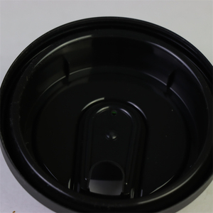Couvercle en plastique de différentes formes avec paille et de haute qualité - Product Image 2