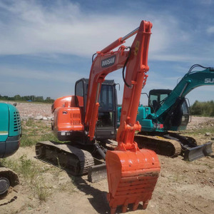 Mini-pelleuse coréenne d'occasion Doosan DX60-9C avec flèche pivotante, excavatrice Doosan DX60-9C d'occasion à prix d'usine - Product Image 4