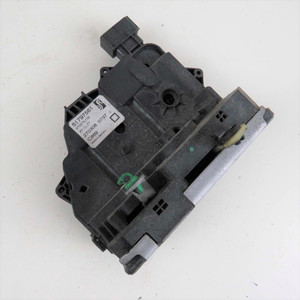 Cerradura de puerta delantera izquierda 51797561 Grande Punto 199 2005-2013 usada (53097) - Product Image 1