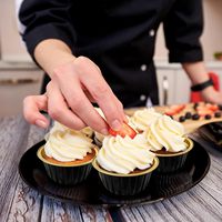 Mini cupcakes jetables en feuille d'aluminium noir et or avec couvercles 125ml de moules à gâteaux crème brûlée pour muffins et pudding