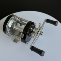 Moulinet de pêche lisse de haute qualité avec système de traînée puissant pour la pêche en eau douce salée Moulinet durable d'approvisionnement direct en usine