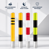 Piquet de sol universel en acier à énergie solaire anti-collision avec bande LED clignotante super-réfléchissante pour la sécurité routière