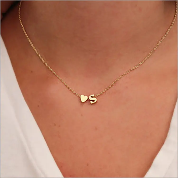 Di modo Piccolo Cuore Lettere Pendente Della Collana In Oro Argento Colore Lettera Iniziale Nome Collana Del Choker Per I Monili Delle Donne (KNK5273)