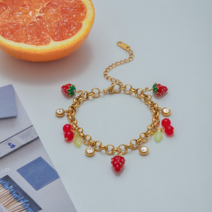 Bracelet à breloques fruits, chaîne dorée, pendentif fraise cerise, bijoux pour femme, cadeau - Product Image 2