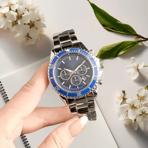 Reloj de moda nuevo a bajo precio, reloj cronógrafo multifuncional para hombre, correa de acero inoxidable, esfera negra, relojes deportivos casuales - Product Image 4