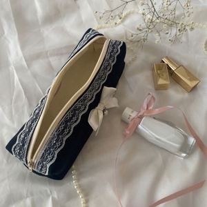 กล่องดินสอผ้าฝ้ายพับได้ขนาดใหญ่ ลายโบว์น่ารัก สำหรับเด็กนักเรียน  รักษ์โลก จุของได้เยอะ ใช้งานสะดวก พร้อมซิป - Product Image 6