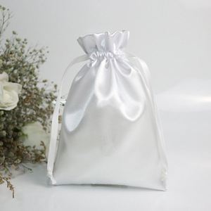 Pochette cadeau en satin blanc pour bijoux, foulards, perruques, vêtements, avec cordon de serrage en soie - Product Image 3