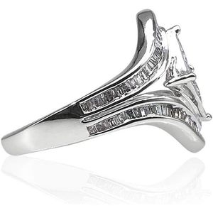 Bague en diamant taille princesse, sertie de baguettes en chevron, pour femme, or blanc 14 carats - Product Image 3